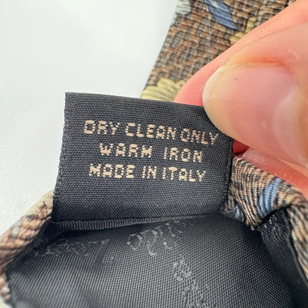 Ermenegildo Zegna Silk Tie Made in Italy Brown Floral Leaf Pattern Luxury‎